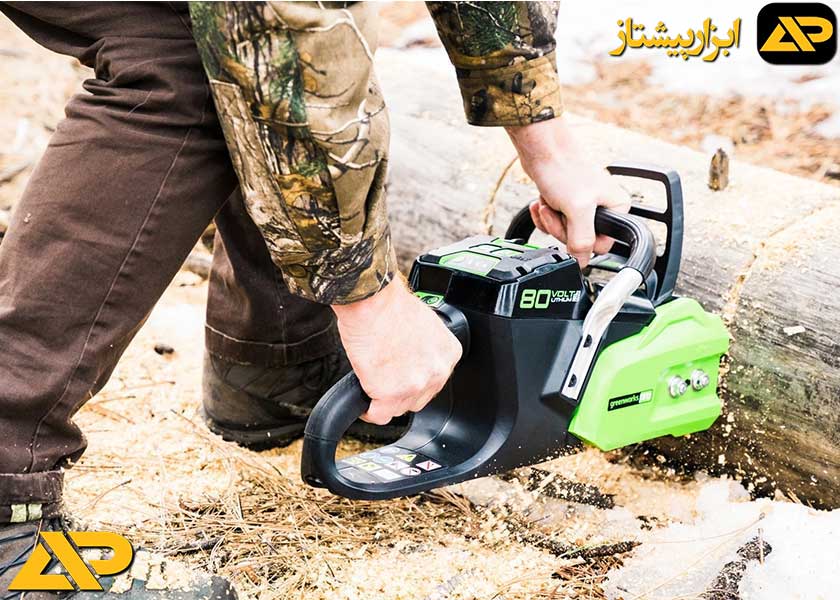 راهنمای جامع معرفی و آشنایی با اره زنجیری (Chainsaw)